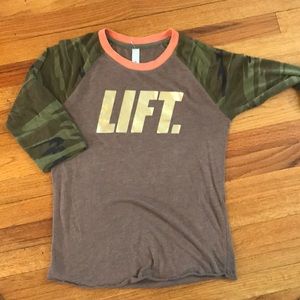 CrossFit lifting tee!